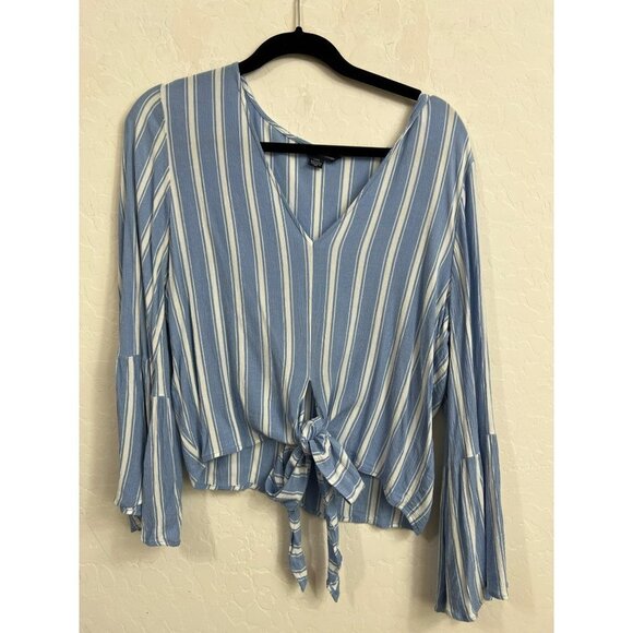 American Eagle Outfitters Blue and White Striped Viscose Flare Sleeve Tie Waist - Picture 2 of 7